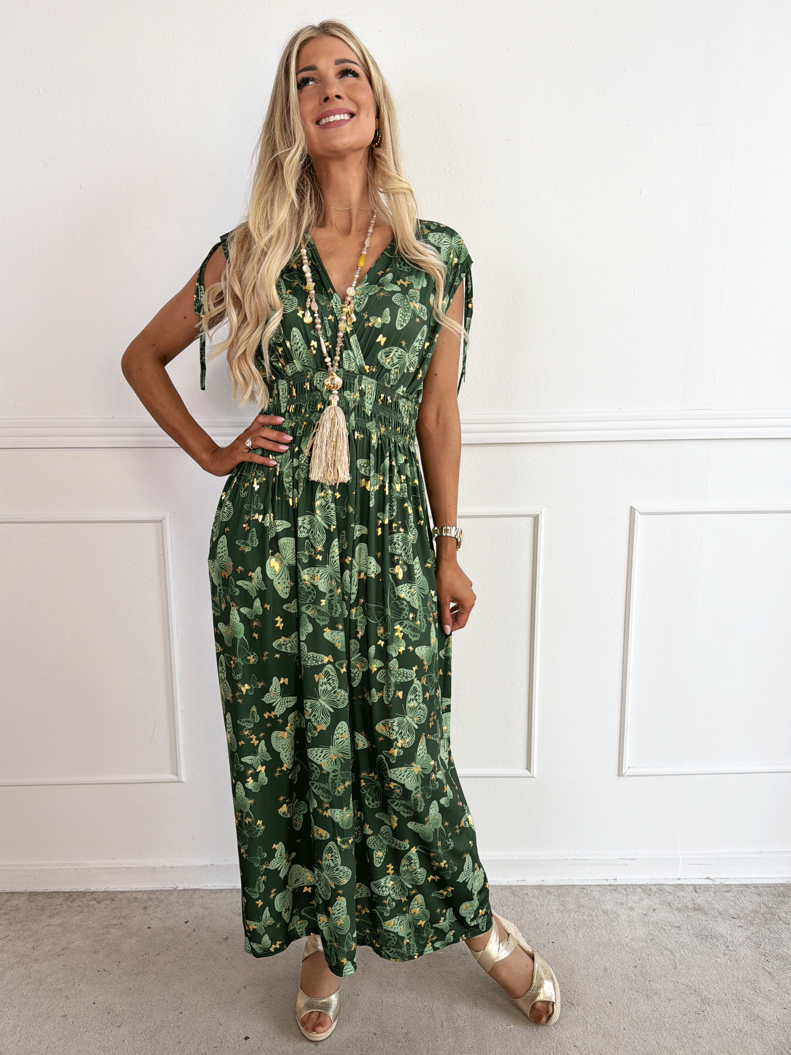 Pams Butterfly Sleeveless - Lang elastisk kjole med sommerfugleprint og gulddetaljer